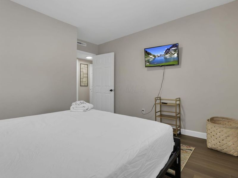 3237 E 12th Avenue , Columbus, OH 43219 Photo 27