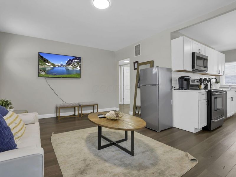 3237 E 12th Avenue , Columbus, OH 43219 Photo 7