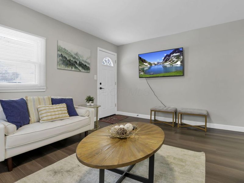 3237 E 12th Avenue , Columbus, OH 43219 Photo 9