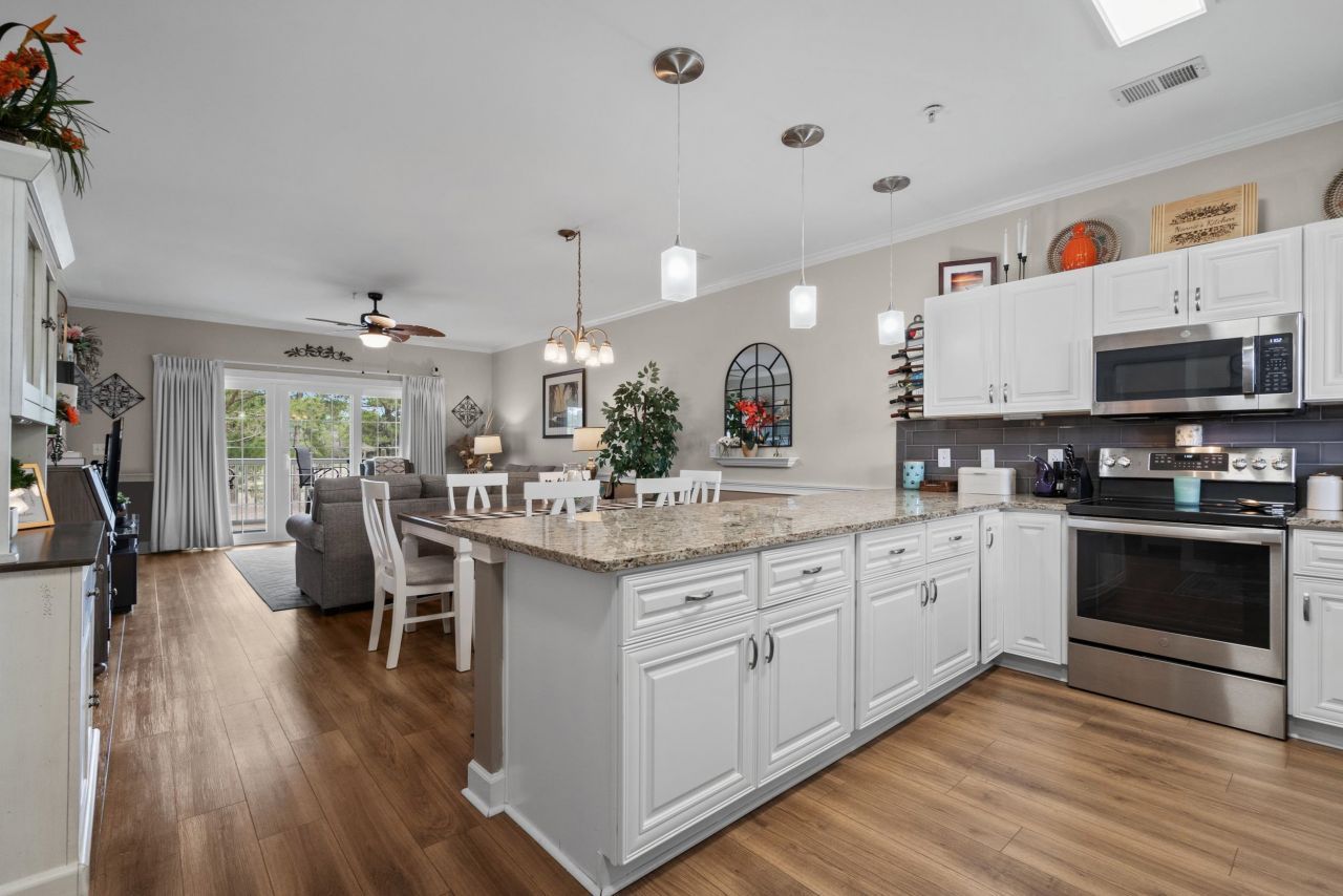 4851 Carnation Circle  Photo 4