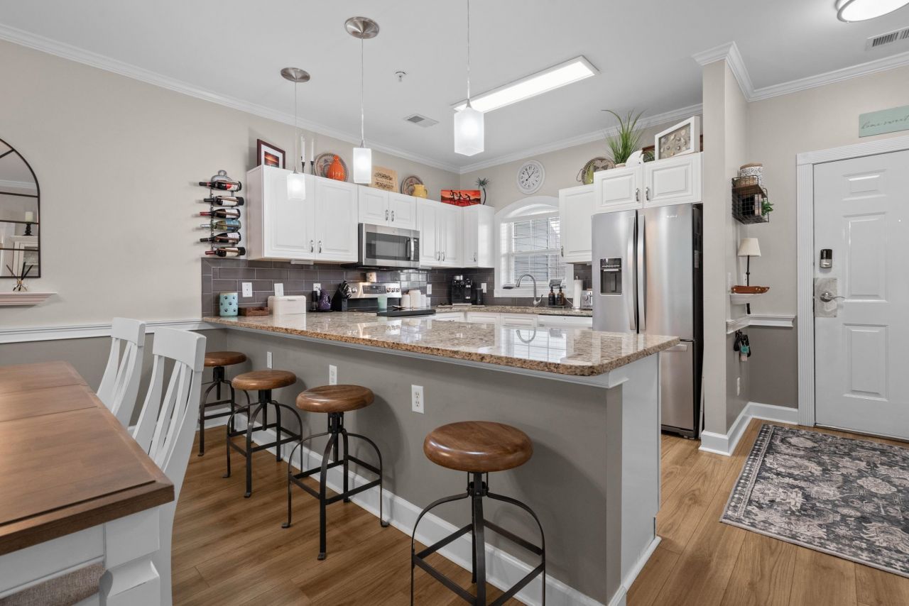 4851 Carnation Circle  Photo 9