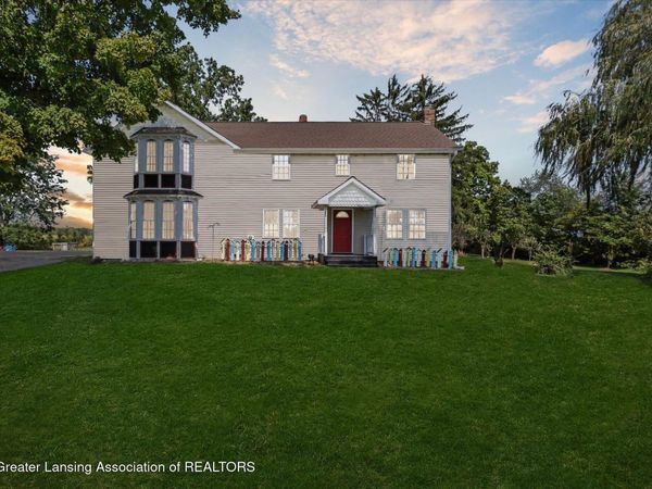 2615 E Alward Road, Laingsburg, MI 48848