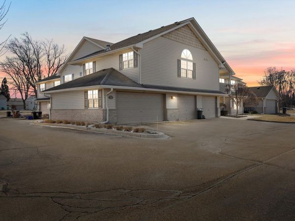 1723 State St, Unit E43, Union Grove, WI 53182