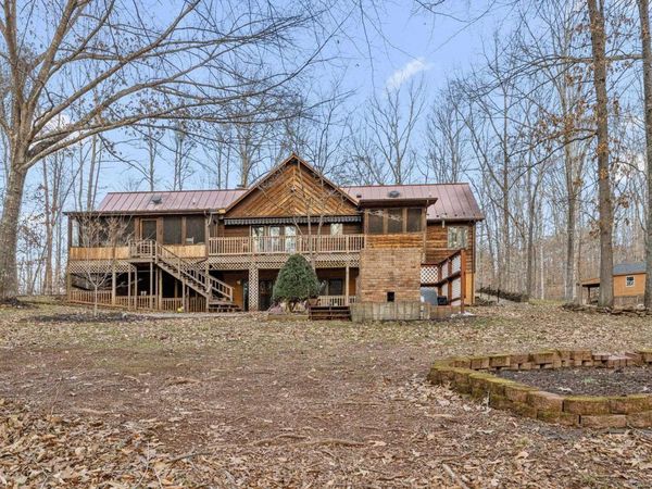 669 JAMES RIVER RD, Scottsville, VA 24590