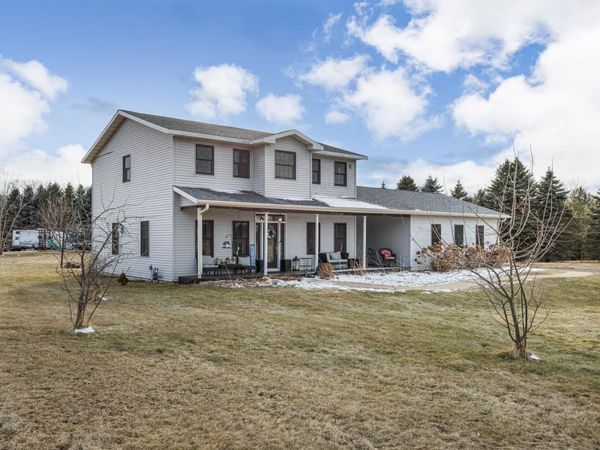 W7507 Iroquois Trail, Delavan, WI 53115