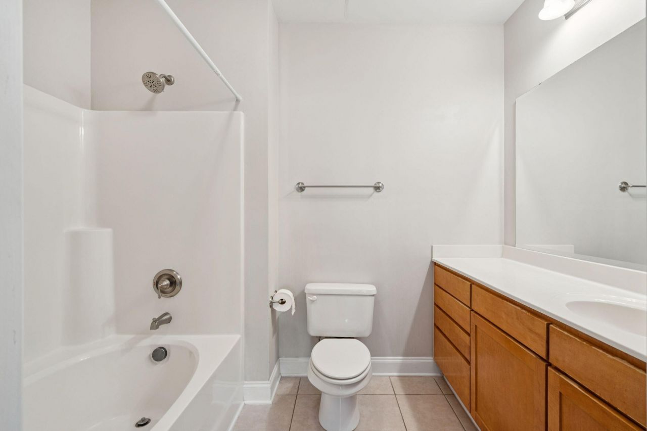 1515 Basildon Road Photo 20