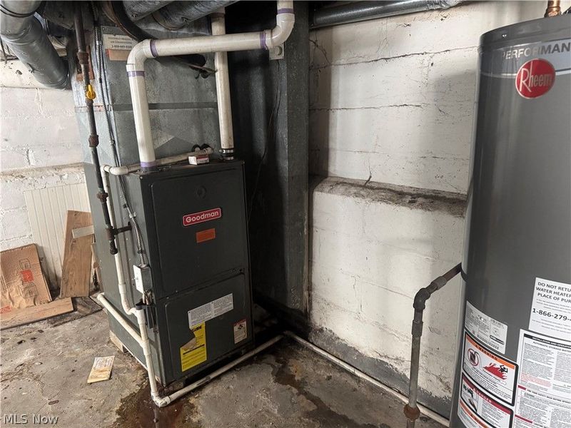 7916 Maryland Avenue, Cleveland, OH 44105 Photo 18