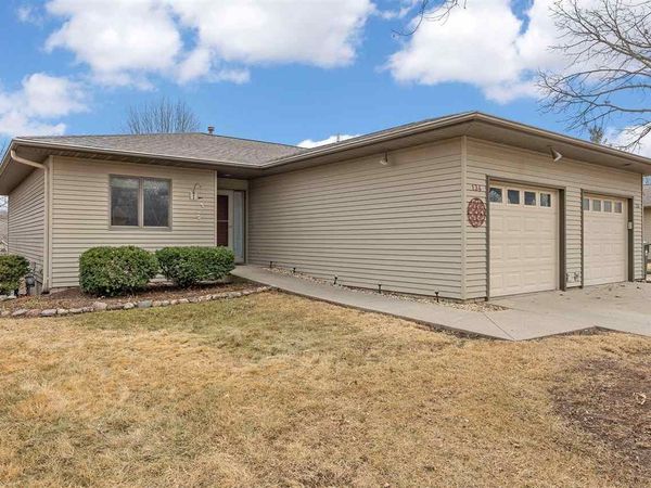 134 Friendship St, Iowa City, IA 52245