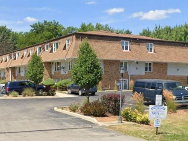 316 Warwick Avenue, Unit 1D, Westmont, IL 60559
