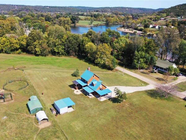 1275 Riverview Drive , Norfork, AR 72658