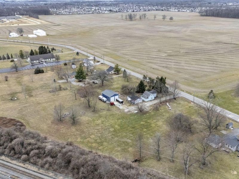 1602 Troy Road , Delaware, OH 43015 Photo 17