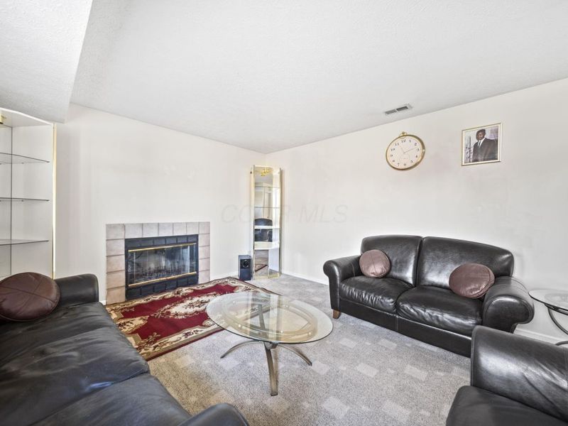 3420 Whisper Creek Drive, Columbus, OH 43231 Photo 11