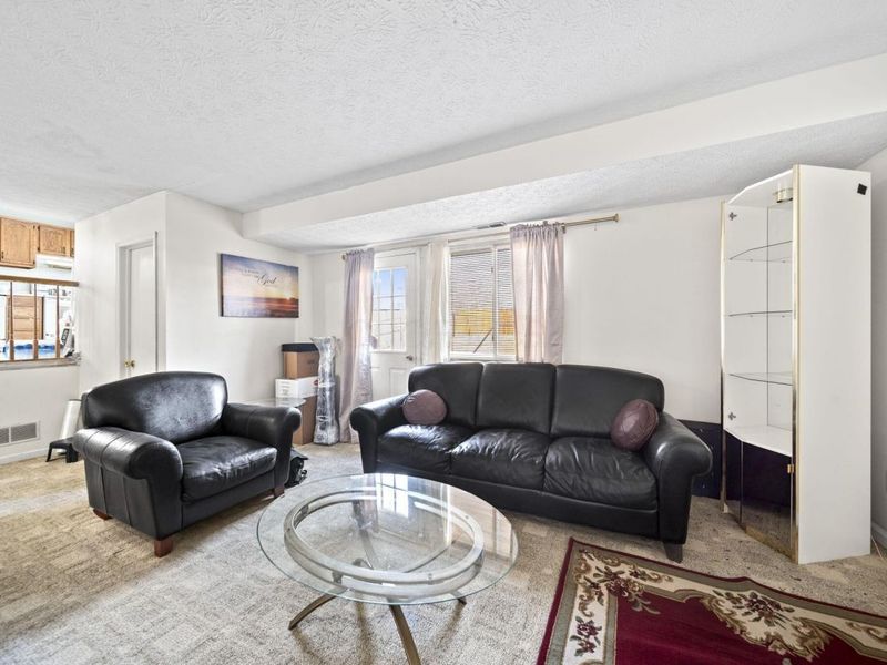 3420 Whisper Creek Drive, Columbus, OH 43231 Photo 12