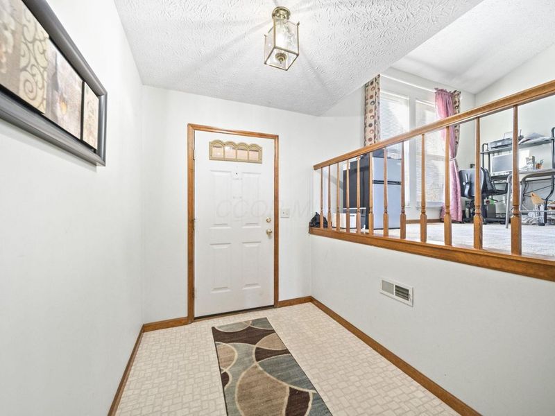 3420 Whisper Creek Drive, Columbus, OH 43231 Photo 17