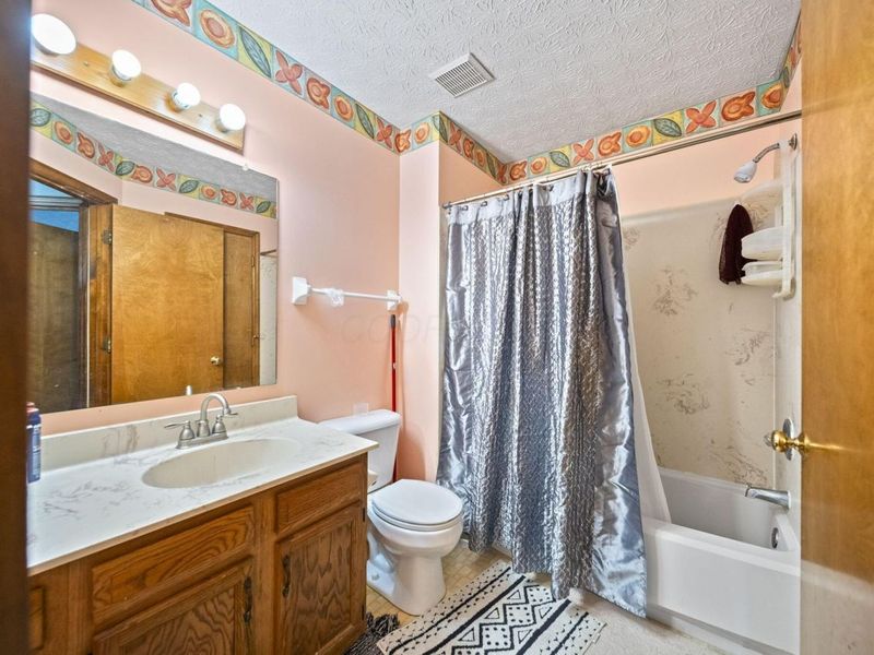 3420 Whisper Creek Drive, Columbus, OH 43231 Photo 27