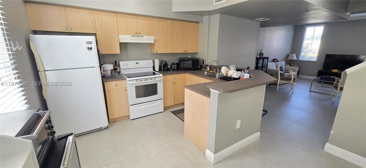 2945 NE 185th St , Unit 1412, Aventura, FL 33180 Photo