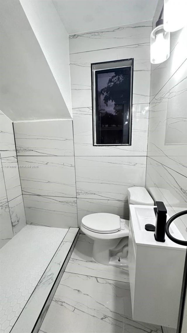 320 SW 29th Rd, Unit 1, Miami, FL 33129 Photo