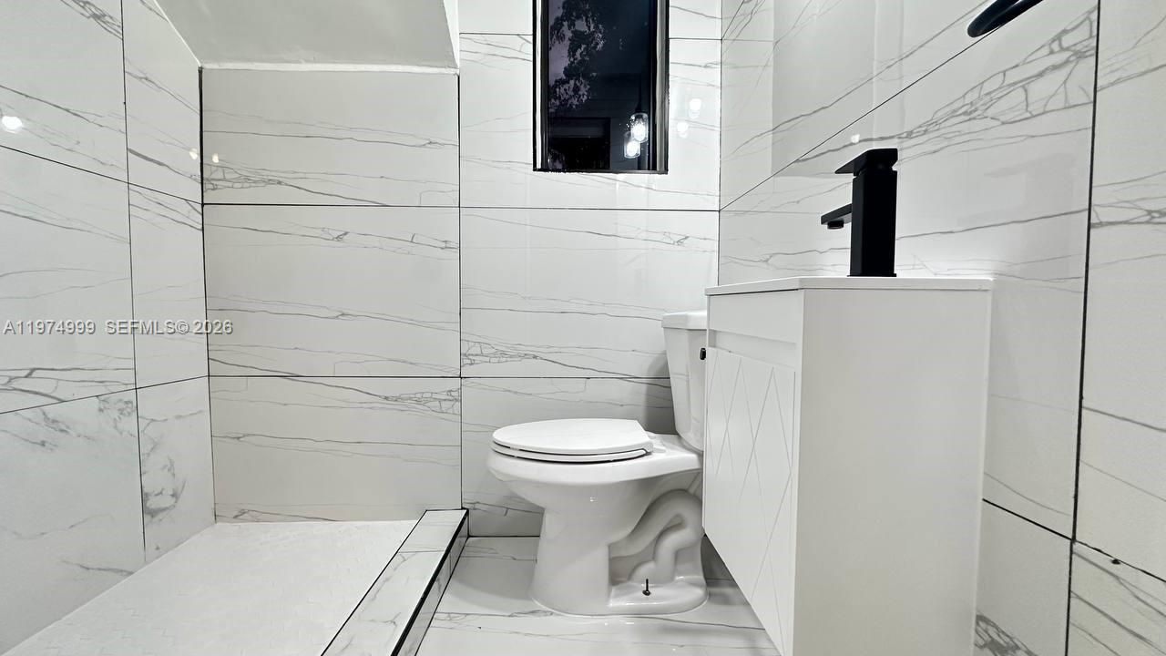 320 SW 29th Rd, Unit 1, Miami, FL 33129 Photo