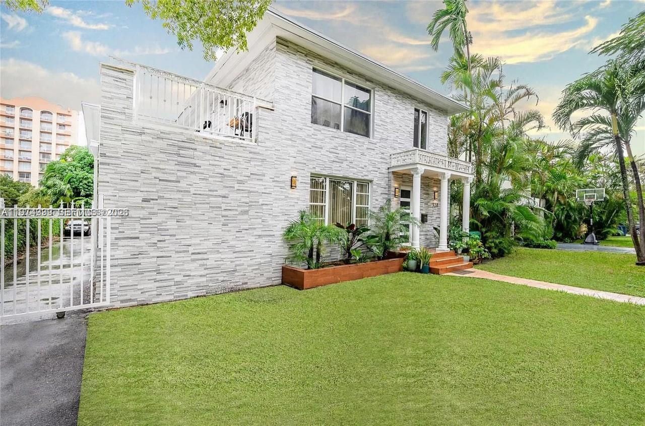 320 SW 29th Rd, Unit 1, Miami, FL 33129 Photo