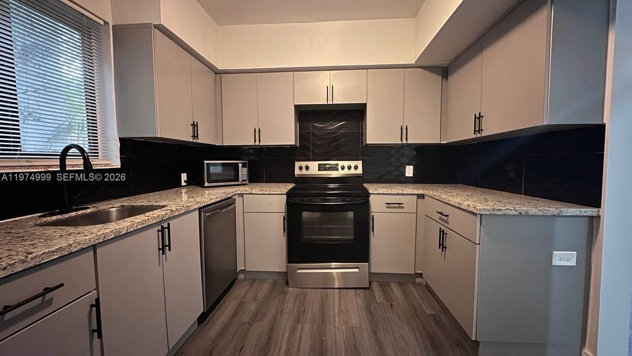 320 SW 29th Rd, Unit 1, Miami, FL 33129 Photo