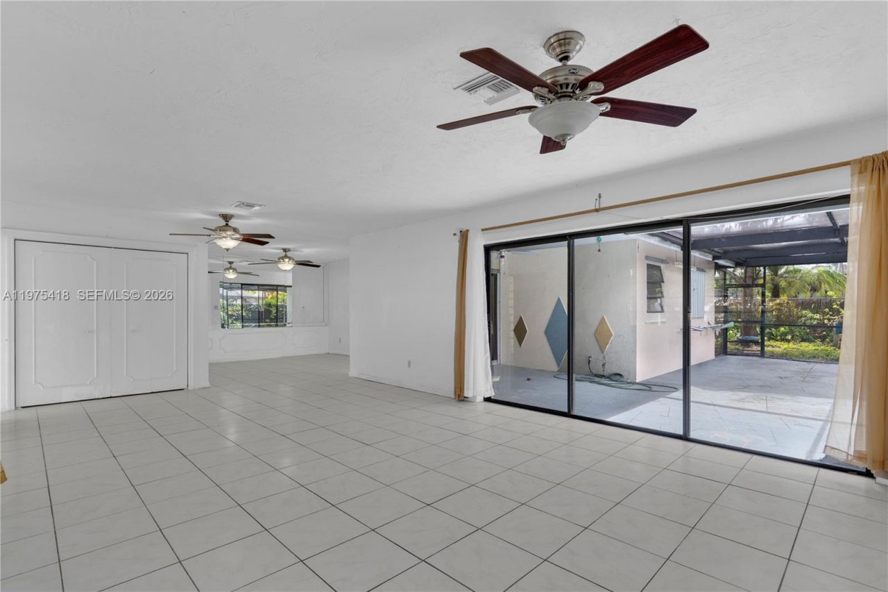 16501 SW 102nd Ct, Miami, FL 33157 Photo
