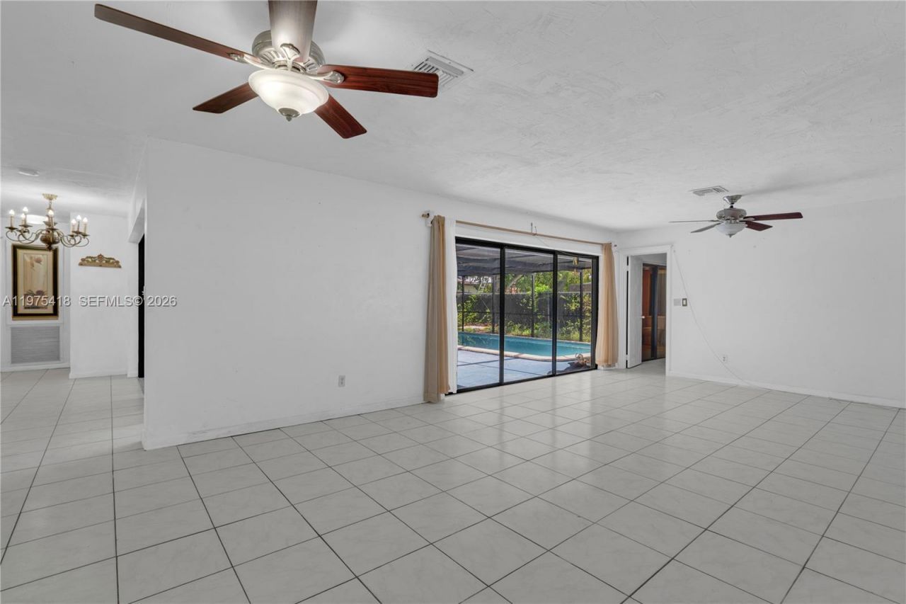 16501 SW 102nd Ct, Miami, FL 33157 Photo