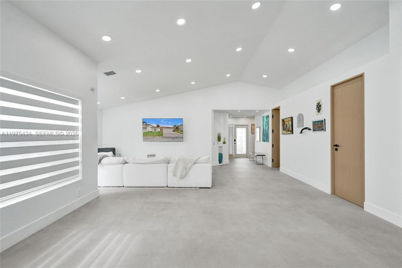 3371 SW 51st St , Hollywood, FL 33312 Photo