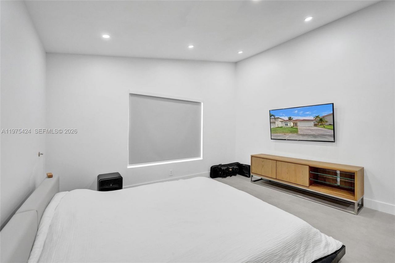 3371 SW 51st St , Hollywood, FL 33312 Photo