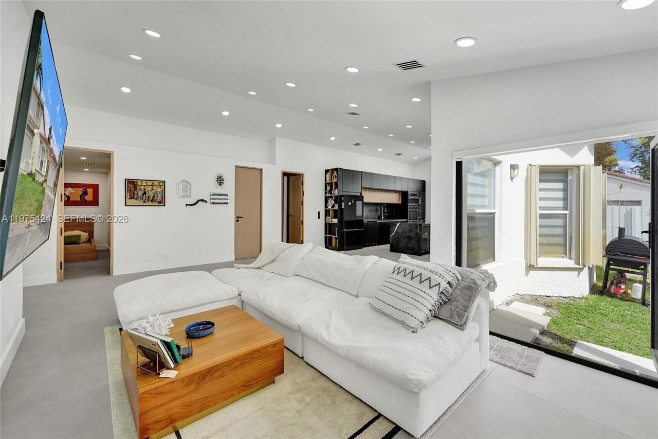 3371 SW 51st St , Hollywood, FL 33312 Photo