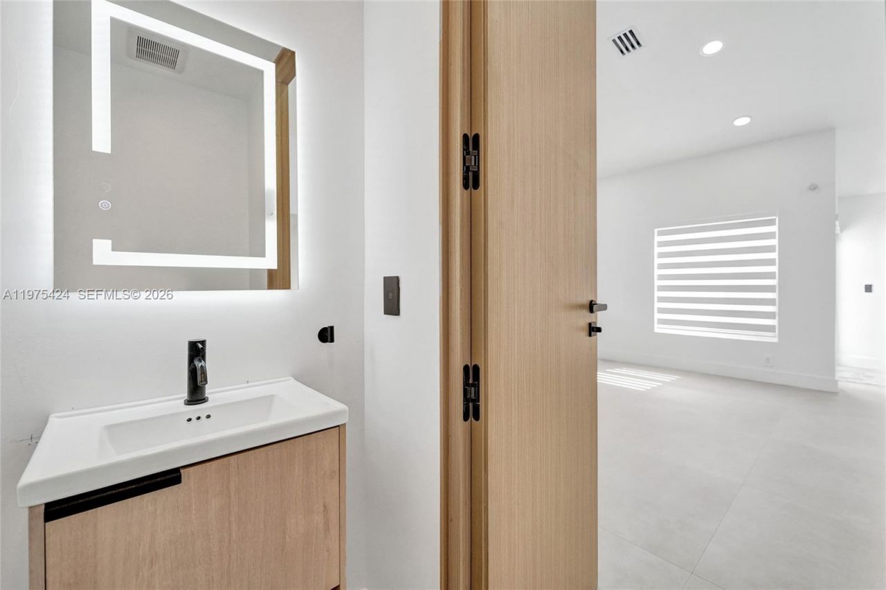 3371 SW 51st St , Hollywood, FL 33312 Photo