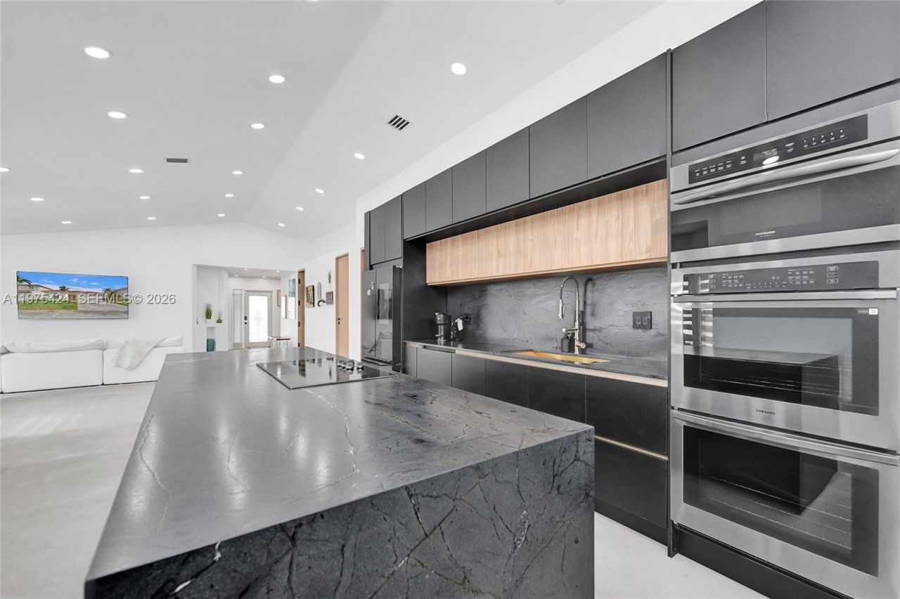 3371 SW 51st St , Hollywood, FL 33312 Photo