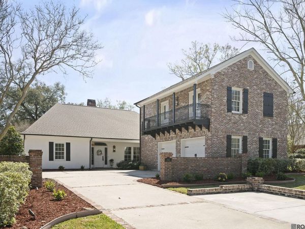 17627 Masters Pointe Ct, Baton Rouge, LA 70810