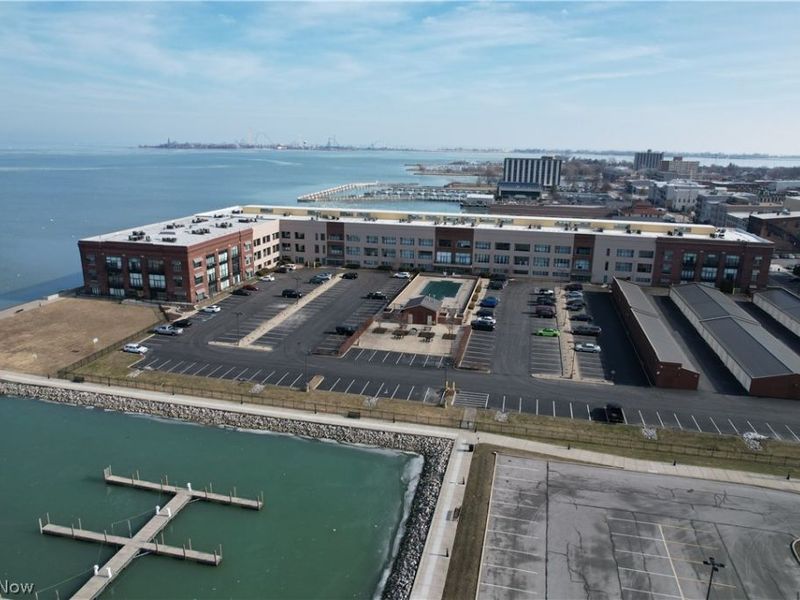 401 W SHORELINE Drive, Unit 338, Sandusky, OH 44870 Photo 18