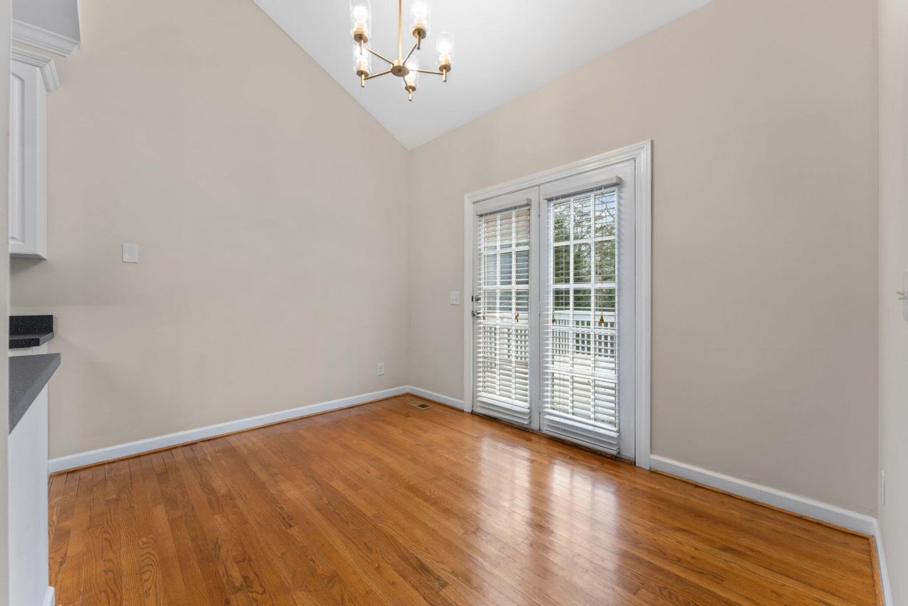 7 Hickory Hollow Court Photo 17