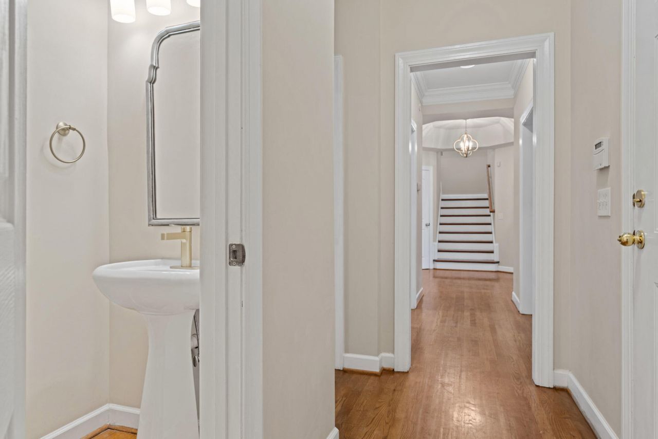 7 Hickory Hollow Court Photo 27