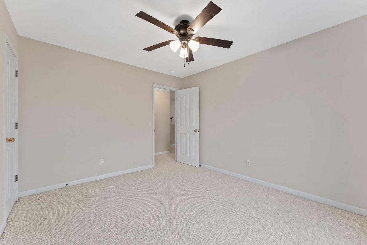 7 Hickory Hollow Court Photo 37