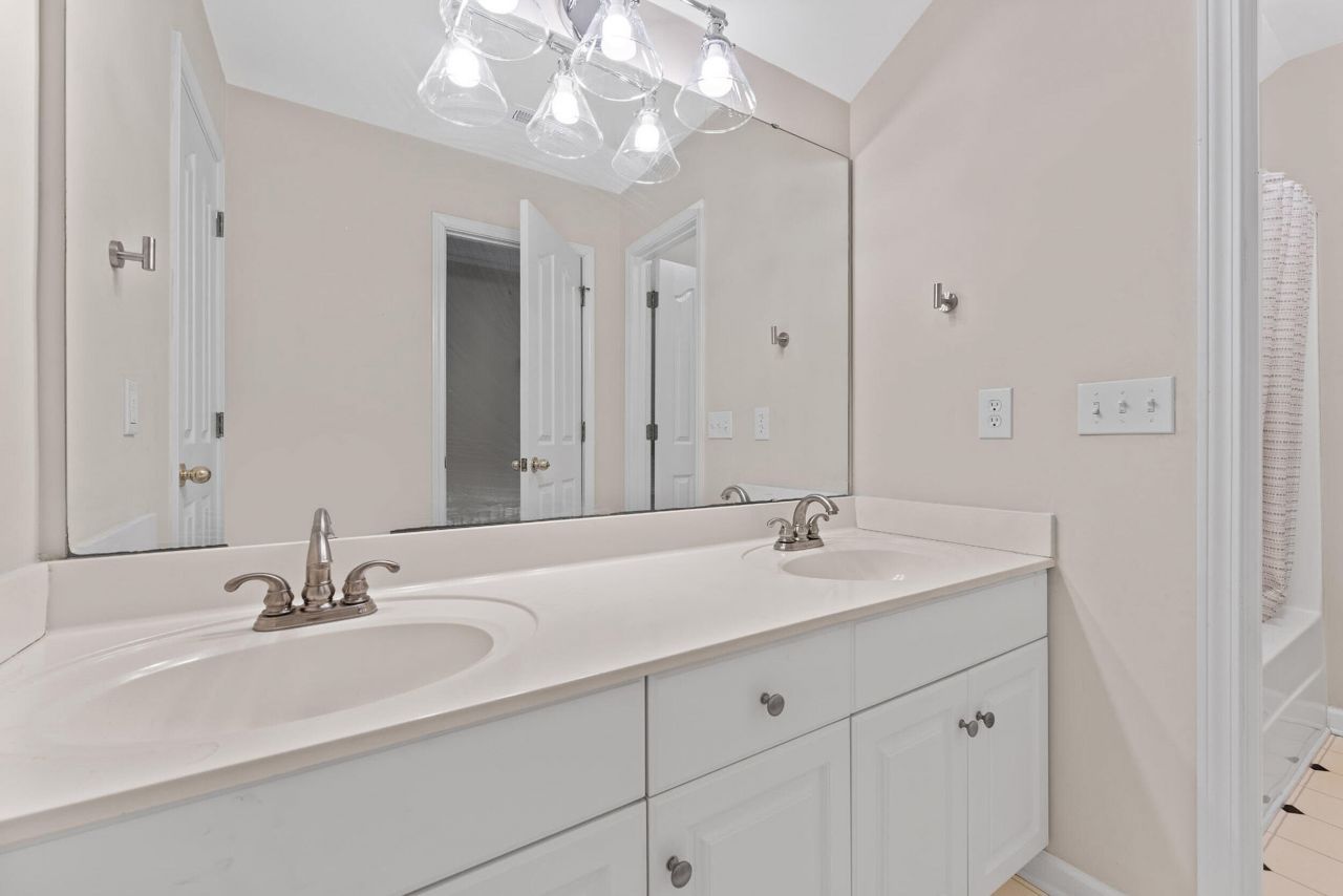 7 Hickory Hollow Court Photo 40