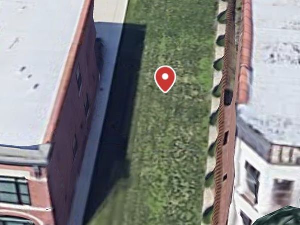 3364 S Giles Avenue, Chicago, IL 60616