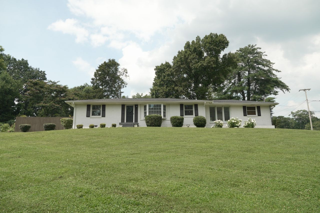 301 Bramblewood Dr, Nashville, TN 37211 Main Photo