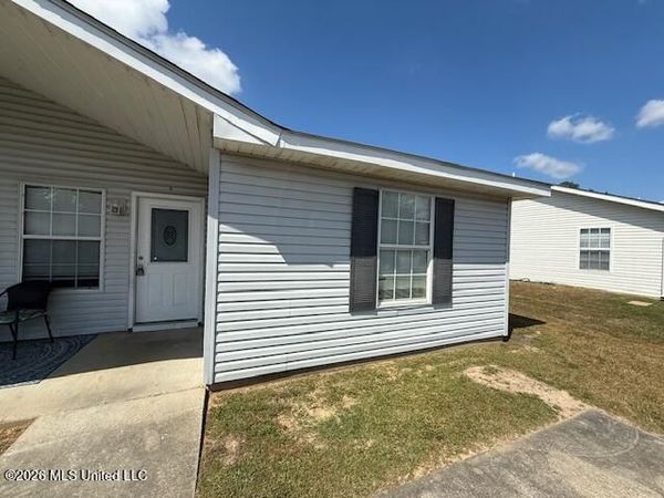 15123 Janus Road, Biloxi, MS 39532