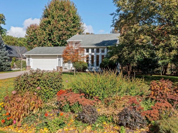 1293 Castle Court, Golden Valley, MN 55427