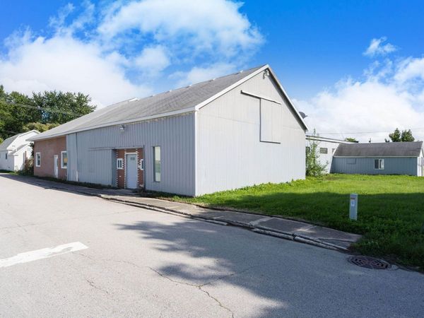 4225 East Street, Akron, MI 48701