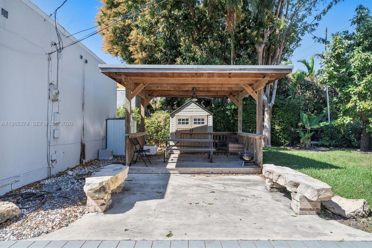 2231 SW 17th St, Miami, FL 33145 Photo