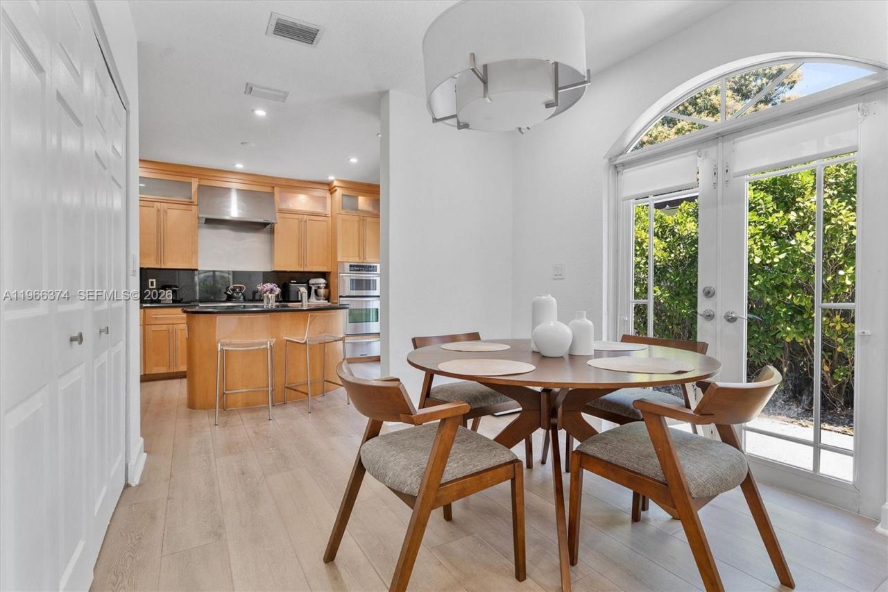 2231 SW 17th St, Miami, FL 33145 Photo