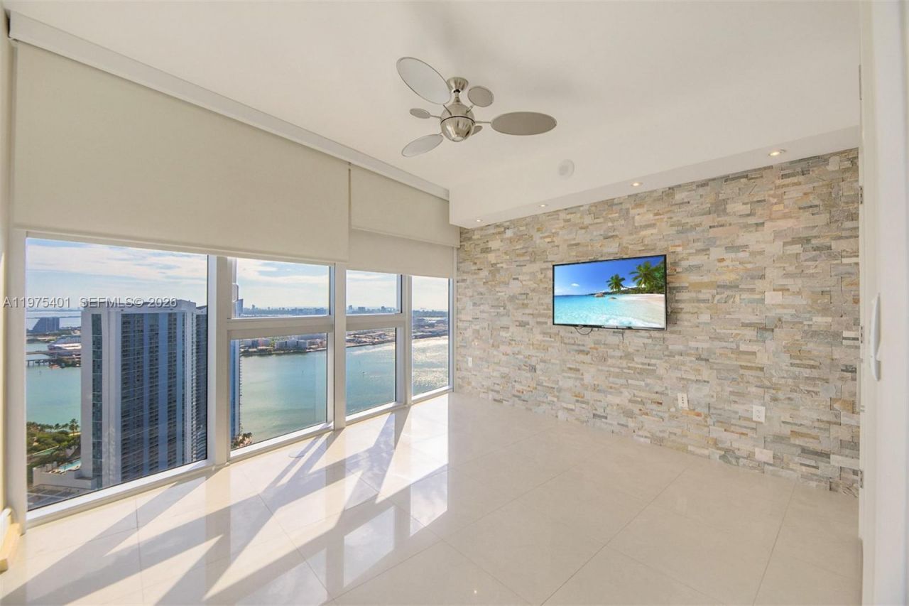 465 Brickell Ave, Unit 4301, Miami, FL 33131 Photo