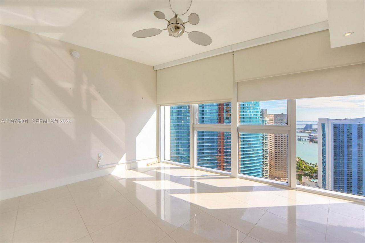 465 Brickell Ave, Unit 4301, Miami, FL 33131 Photo
