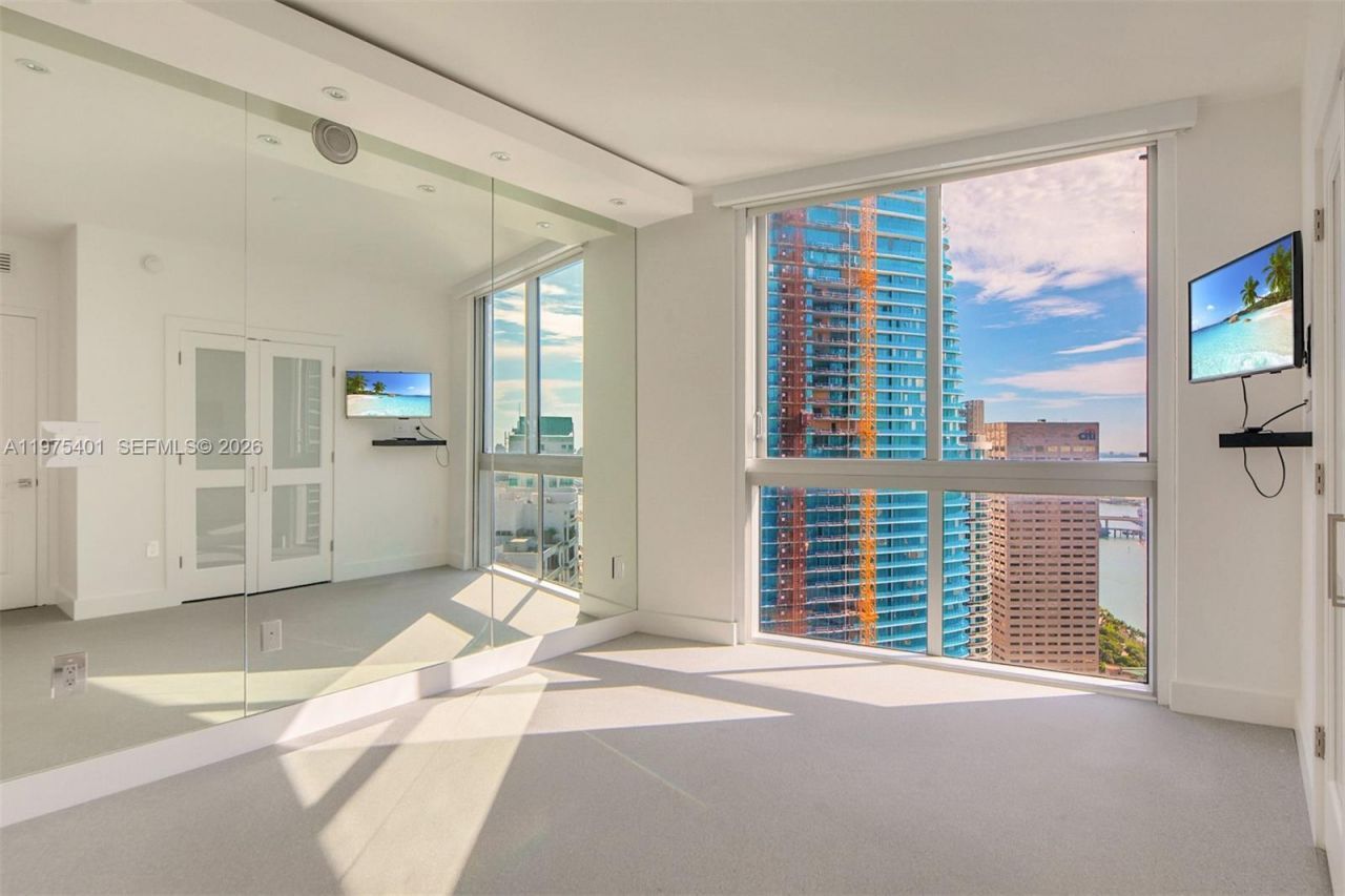 465 Brickell Ave, Unit 4301, Miami, FL 33131 Photo