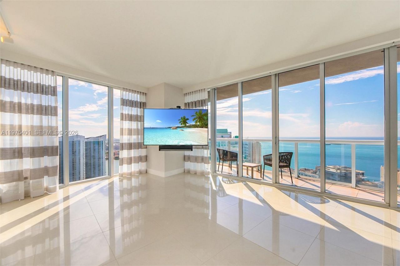465 Brickell Ave, Unit 4301, Miami, FL 33131 Photo