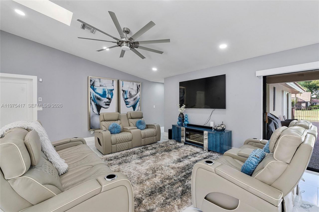 8551 NW 53rd Ct, Coral Springs, FL 33067 Photo