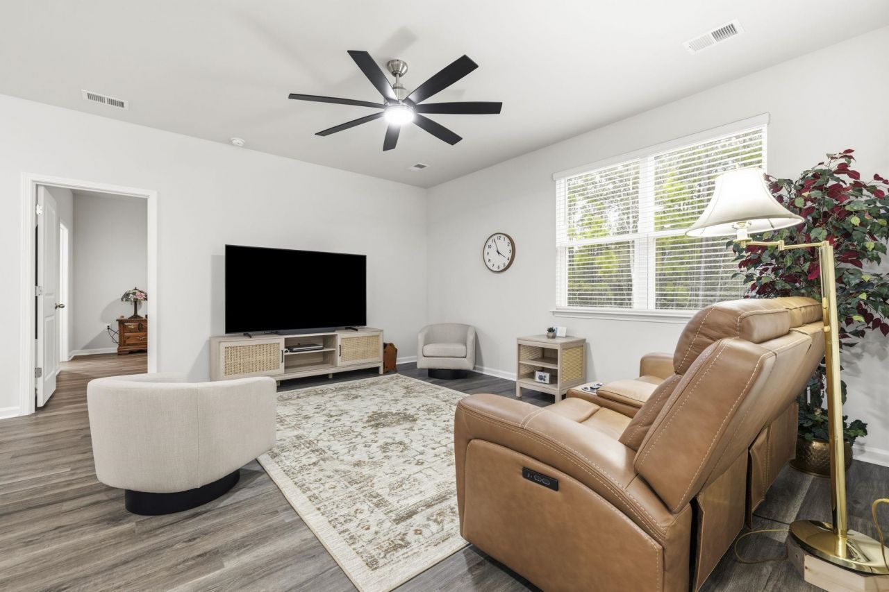 212 Columbus St.  Photo 13